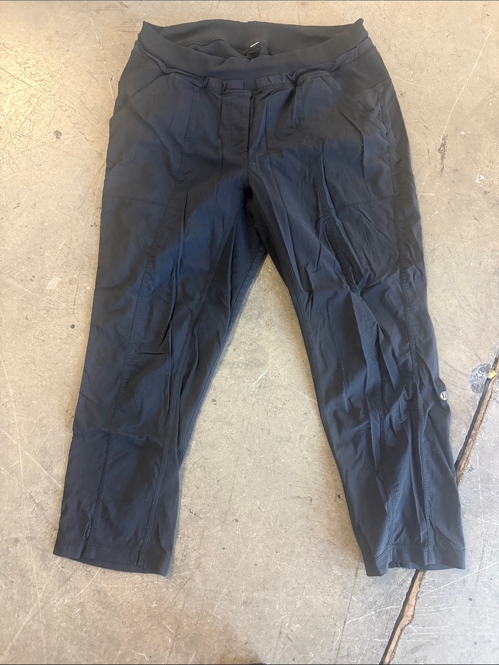 lululemon athletica Black Cropped Active Capris